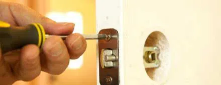 Affordable Locksmith Services Carrollton, TX 972-512-6357 - 24-hour-lock-key-01